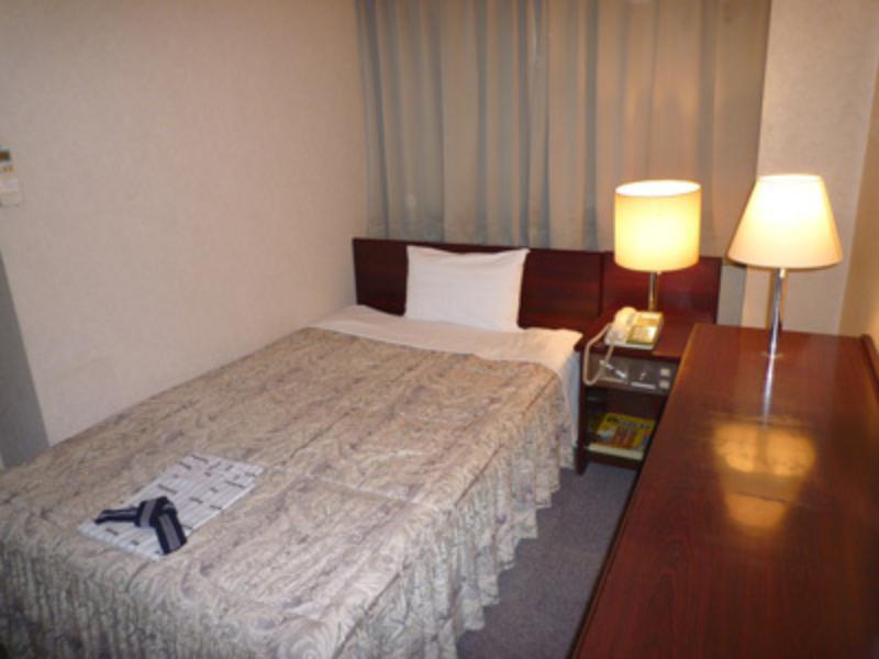 Business Hotel Shuttle Kumamoto Exteriör bild